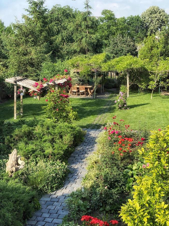 Garden House Apartment